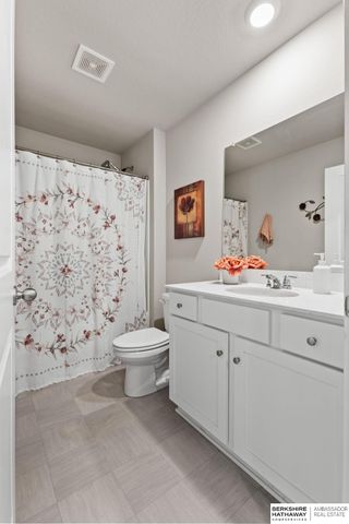 4516 Lawnwood Drive, Bellevue, NE 68133