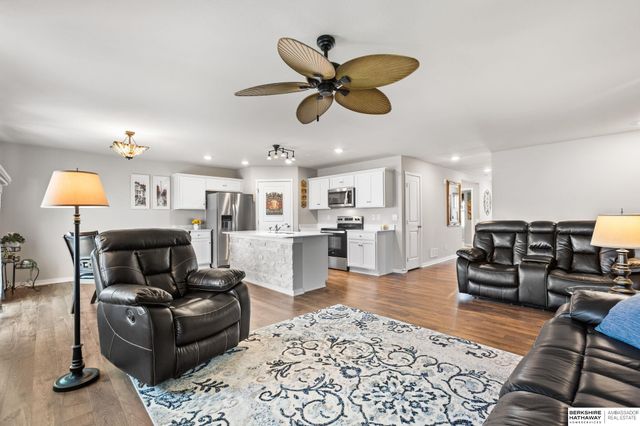 4516 Lawnwood Drive, Bellevue, NE 68133