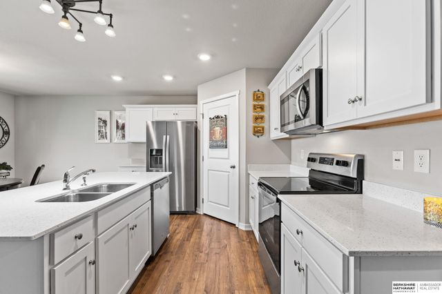 4516 Lawnwood Drive, Bellevue, NE 68133