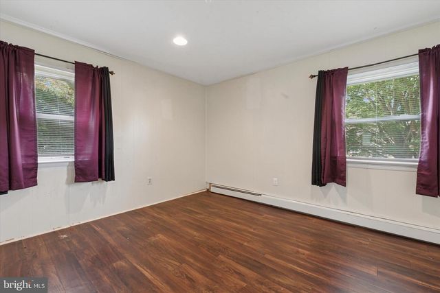 17 GLOUCESTER DR, Downingtown, PA 19335