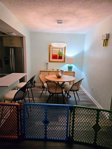 2431 SW 82nd Ave 305, Davie, FL 33324