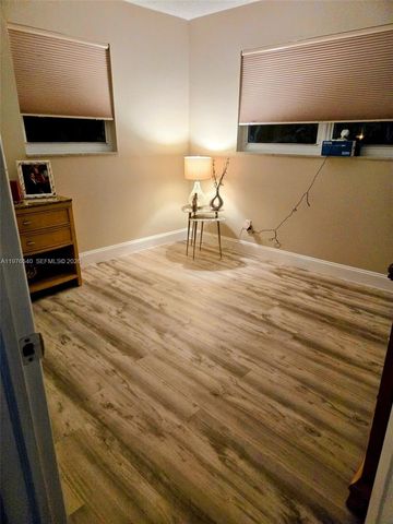 2431 SW 82nd Ave 305, Davie, FL 33324