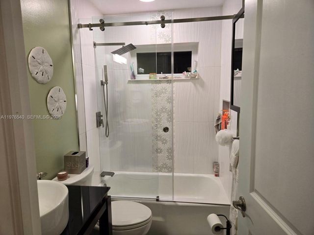 2431 SW 82nd Ave 305, Davie, FL 33324