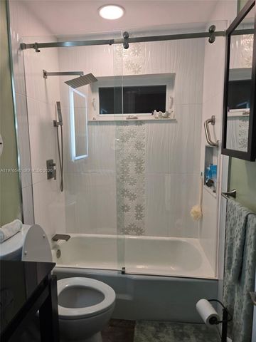 2431 SW 82nd Ave 305, Davie, FL 33324