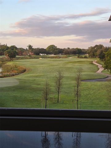 2431 SW 82nd Ave 305, Davie, FL 33324