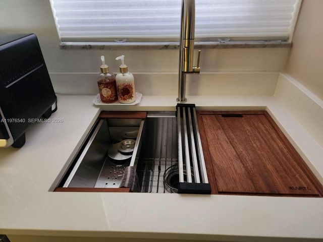 2431 SW 82nd Ave 305, Davie, FL 33324