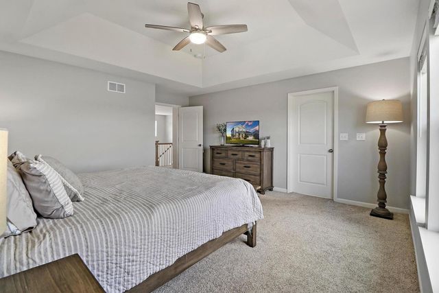 260 E Parkland Drive, Island Lake, IL 60042