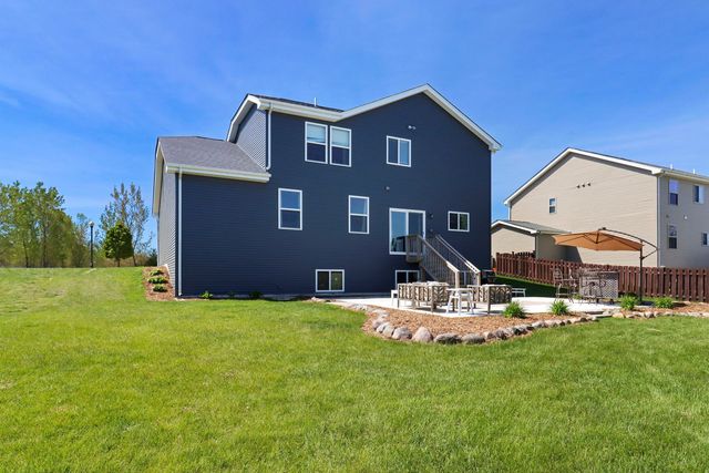 260 E Parkland Drive, Island Lake, IL 60042