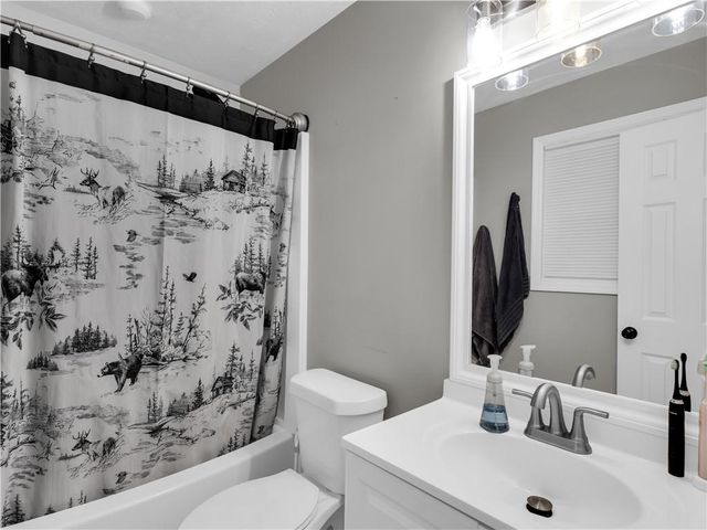5483 Tonowanda Drive, Acworth, GA 30102