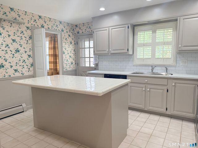 16 Dogwood Drive, New Milford, CT 06776