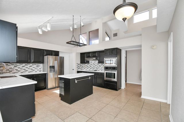 2119 Echo Ridge, Sugar Land, TX 77478