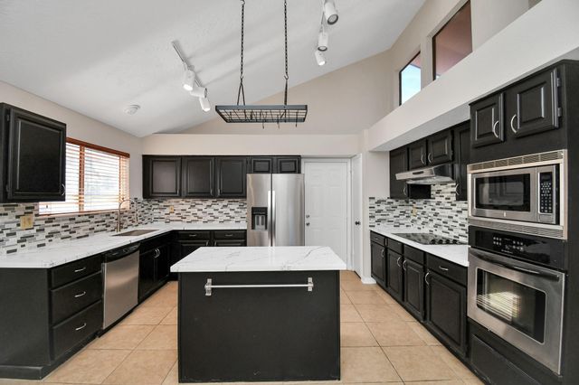 2119 Echo Ridge, Sugar Land, TX 77478