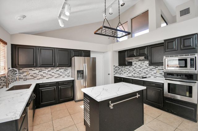 2119 Echo Ridge, Sugar Land, TX 77478