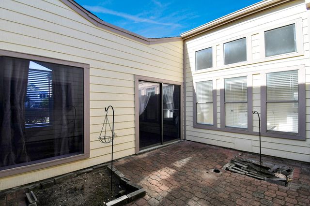 2119 Echo Ridge, Sugar Land, TX 77478