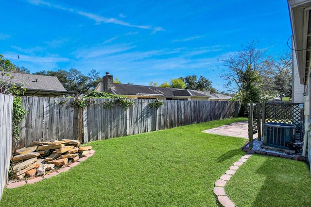 2119 Echo Ridge, Sugar Land, TX 77478