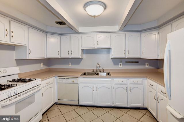 1326 L ST SE, Washington, DC 20003