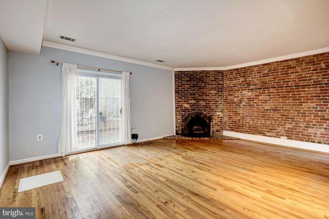 1326 L ST SE, Washington, DC 20003