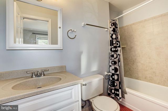 1326 L ST SE, Washington, DC 20003