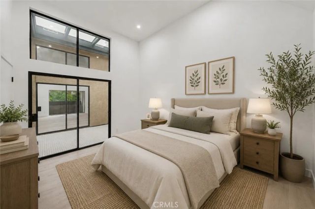 421 S Van Ness, Los Angeles, CA 90020