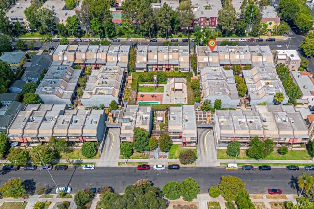 421 S Van Ness, Los Angeles, CA 90020