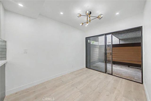 421 S Van Ness, Los Angeles, CA 90020