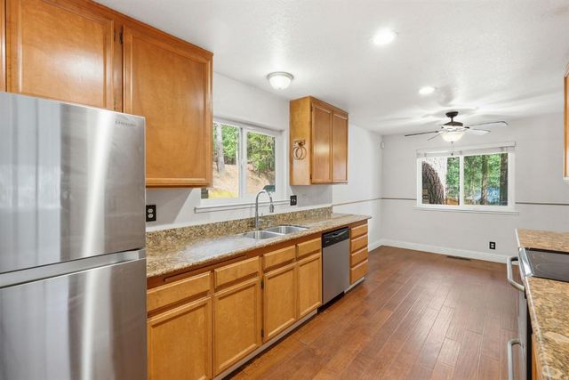 16921 Mckenzie Dr, Pioneer, CA 95666