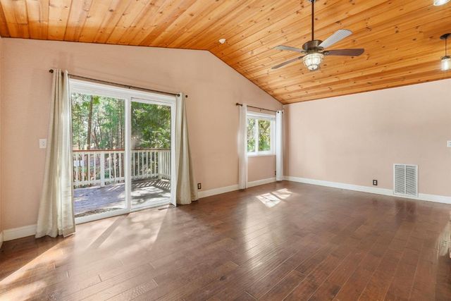 16921 Mckenzie Dr, Pioneer, CA 95666