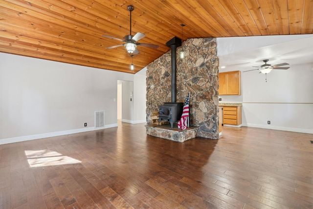 16921 Mckenzie Dr, Pioneer, CA 95666