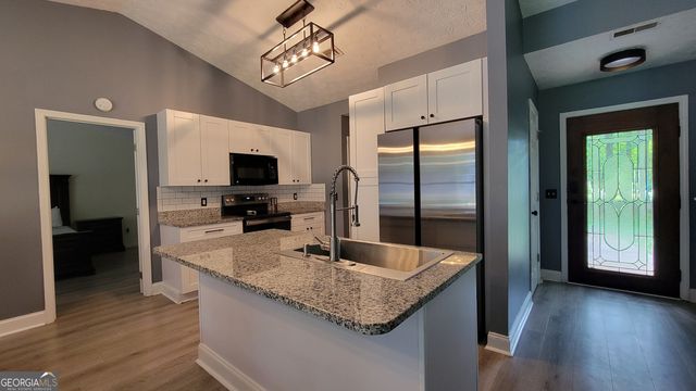 2140 Summerset Drive, Monroe, GA 30656