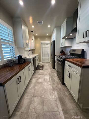 10520 Wiley Burke, Downey, CA 90241