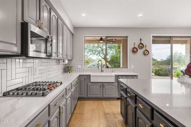 27557 N 61ST Place, Scottsdale, AZ 85266