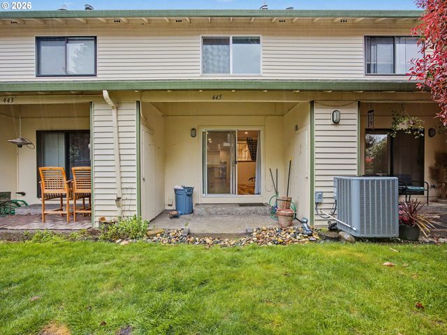 445 N HAYDEN BAY Dr, Portland, OR 97217