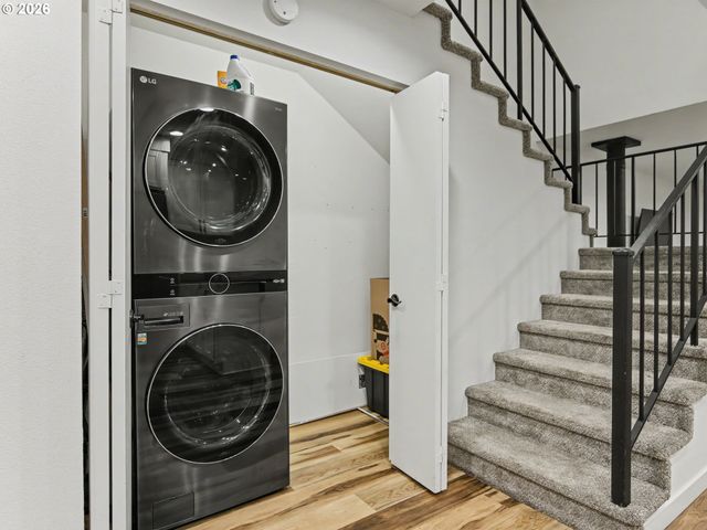 445 N HAYDEN BAY Dr, Portland, OR 97217