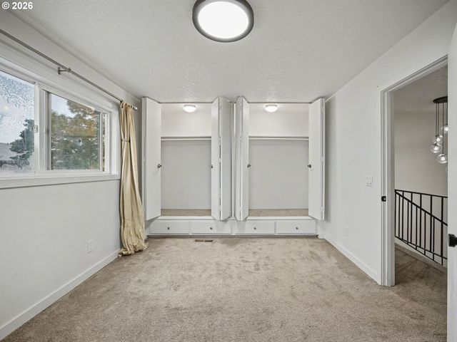 445 N HAYDEN BAY Dr, Portland, OR 97217