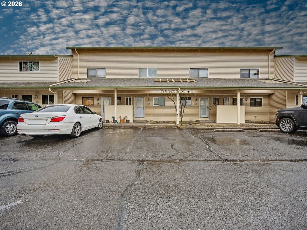 445 N HAYDEN BAY Dr, Portland, OR 97217