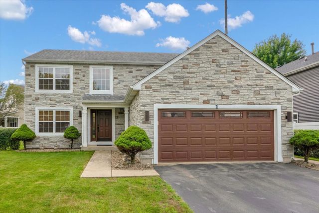 1 Stratford Court, South Elgin, IL 60177