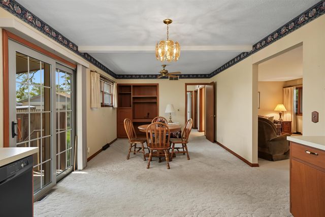 2093 Wesley St., Salina, KS 67401