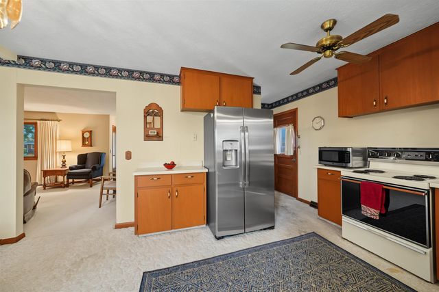 2093 Wesley St., Salina, KS 67401