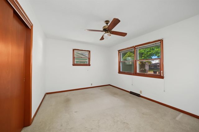 2093 Wesley St., Salina, KS 67401