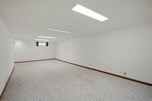 2093 Wesley St., Salina, KS 67401