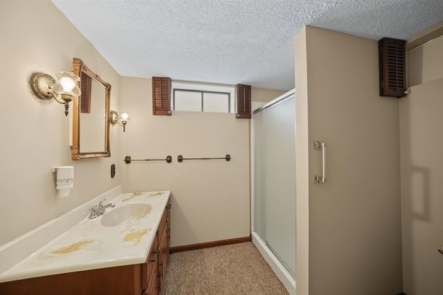 2093 Wesley St., Salina, KS 67401