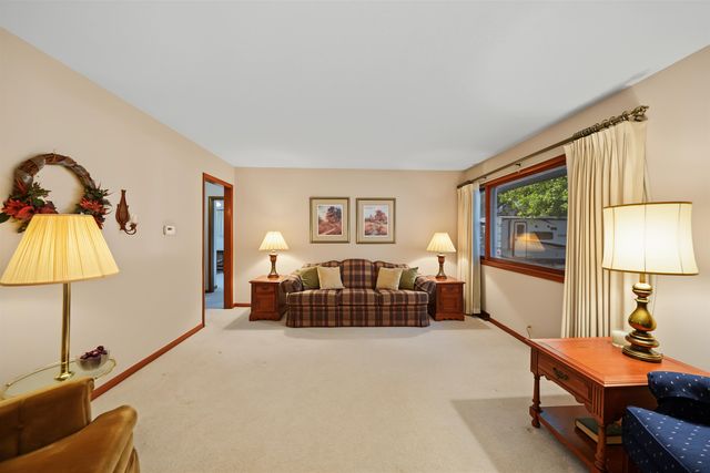 2093 Wesley St., Salina, KS 67401