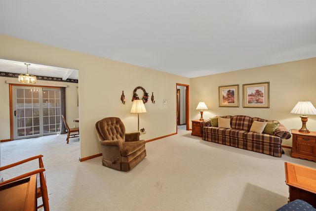 2093 Wesley St., Salina, KS 67401