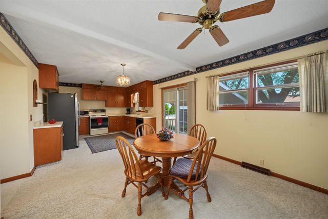 2093 Wesley St., Salina, KS 67401