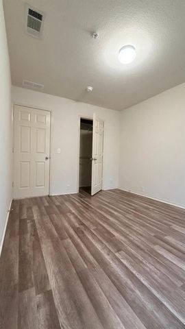 2205 Stoneleigh Place, Mckinney, TX 75071
