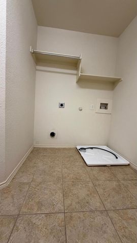 2205 Stoneleigh Place, Mckinney, TX 75071