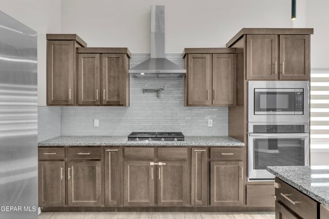 13729 LAGO VISTA Avenue, Horizon City, TX 79928