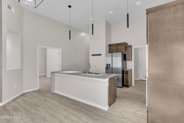 13729 LAGO VISTA Avenue, Horizon City, TX 79928