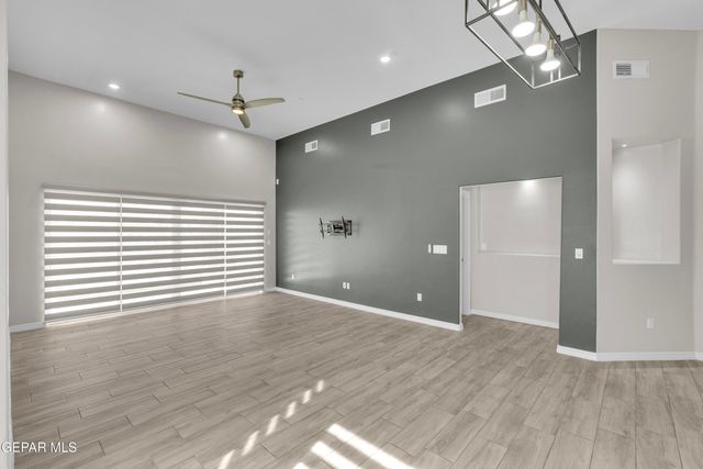 13729 LAGO VISTA Avenue, Horizon City, TX 79928