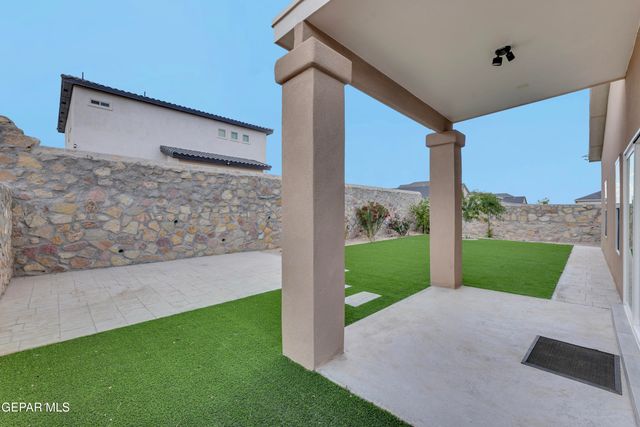 13729 LAGO VISTA Avenue, Horizon City, TX 79928